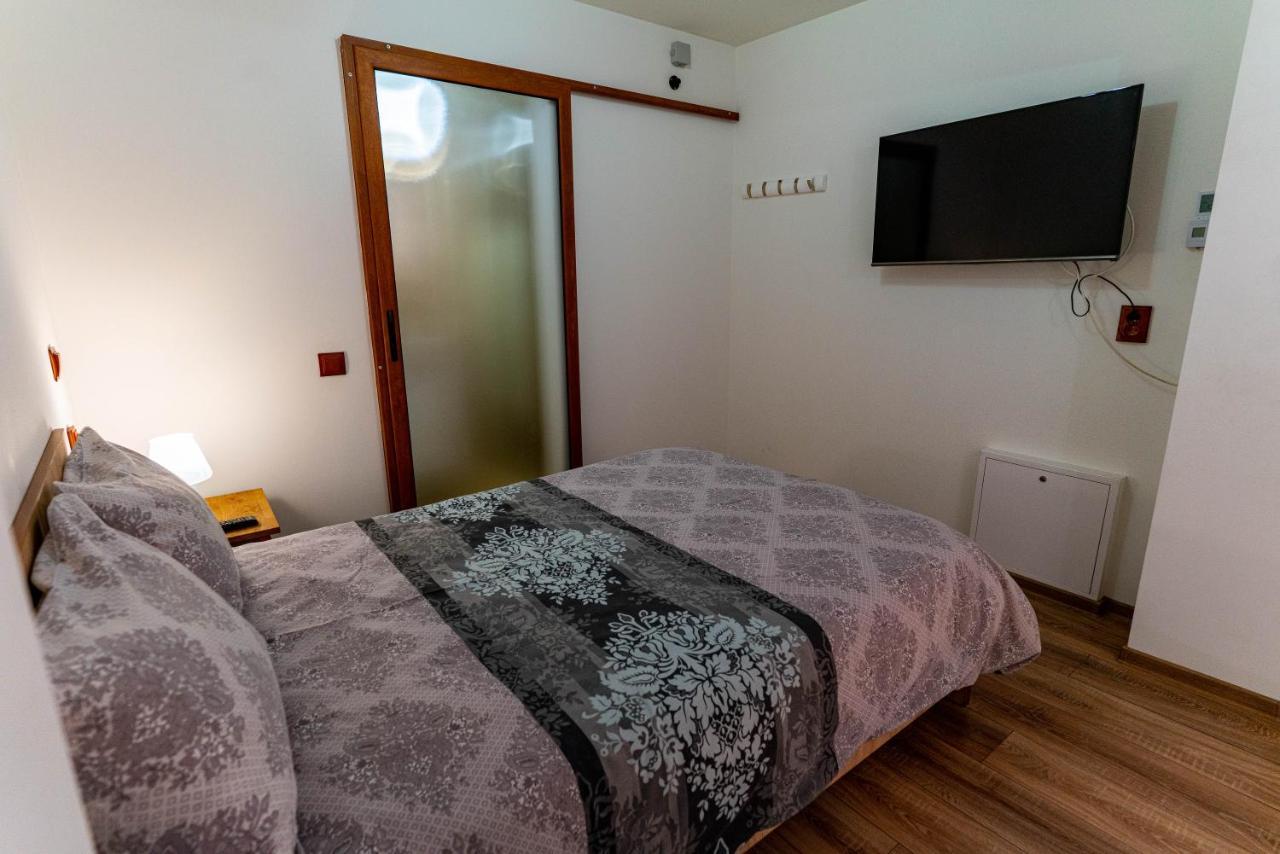La Bebe 2 Beds Apartman Vajdahunyad Kültér fotó